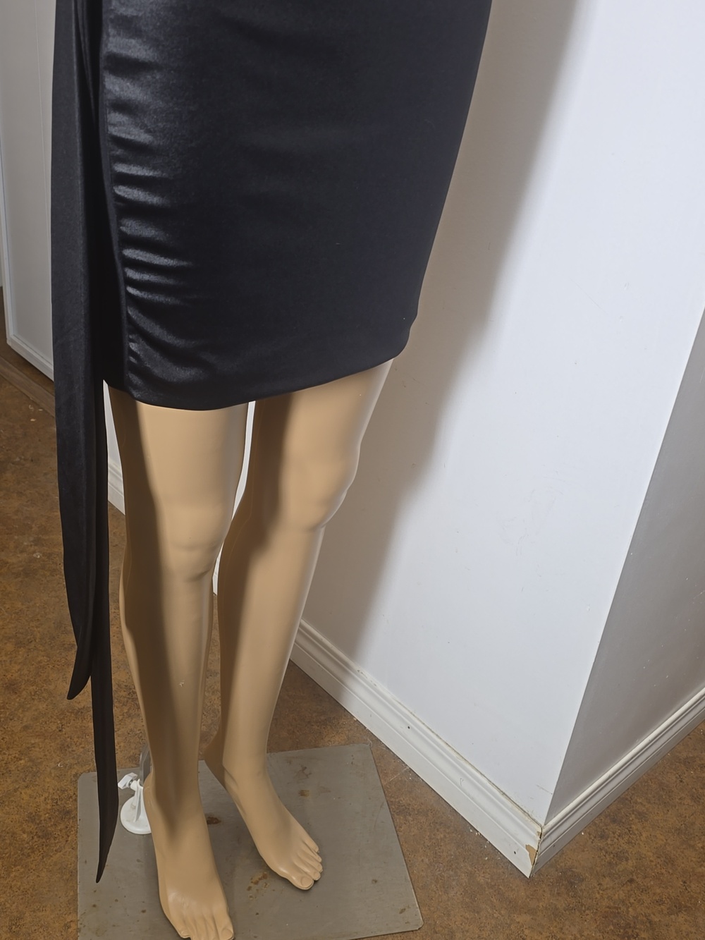 Sleek Black Tank Dress - XXS - Picture 6 of 6